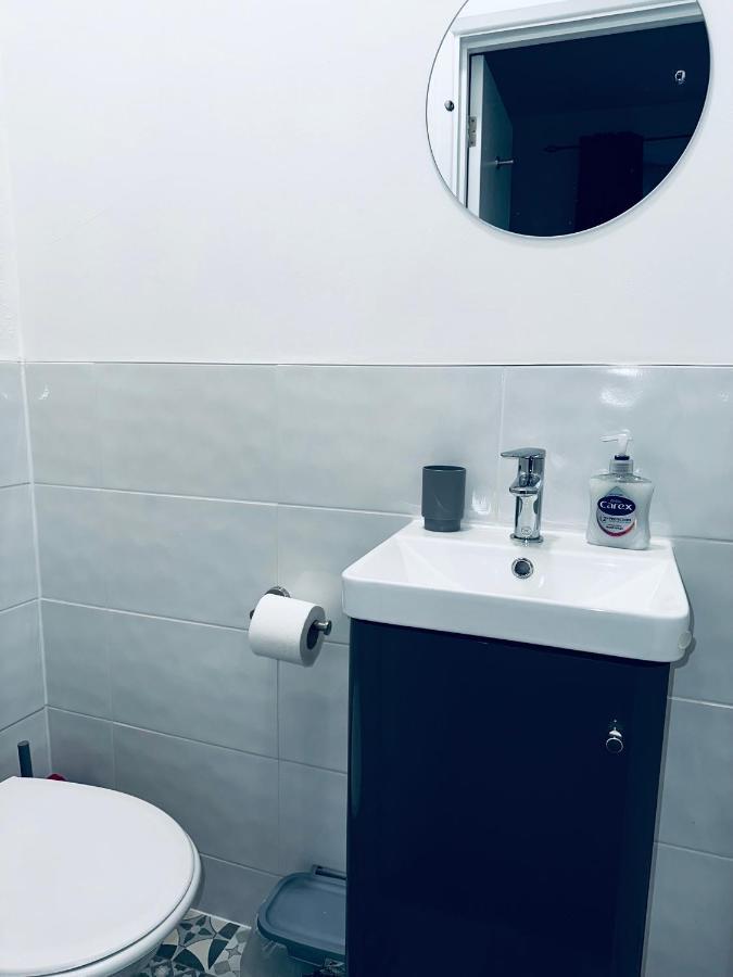 Stylish Town House - Modern Double Room - 1 Coventry Eksteriør bilde